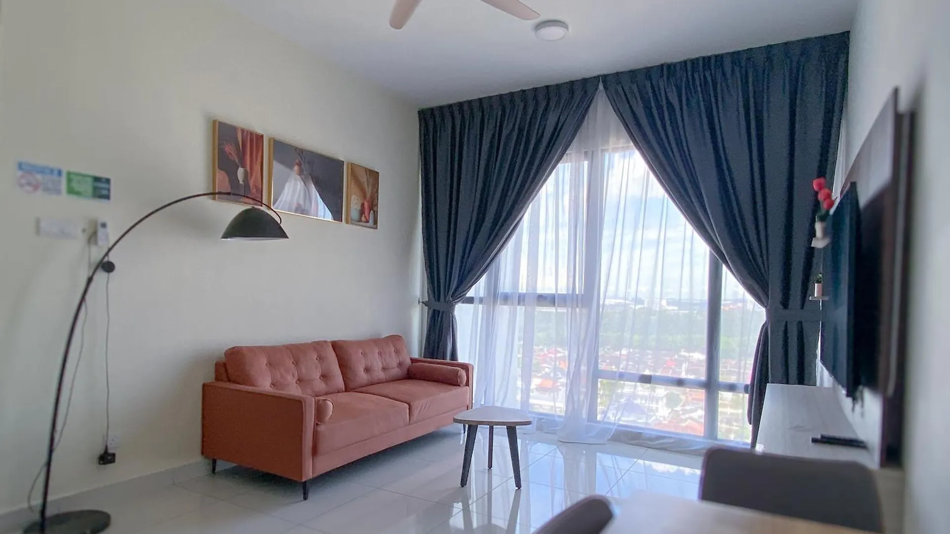 Mid Vally Southkey Jb, 2Br, Wifi, 7 Mins To Ciq , 5-7Pax Johor Bahru 0*,  Malajzia